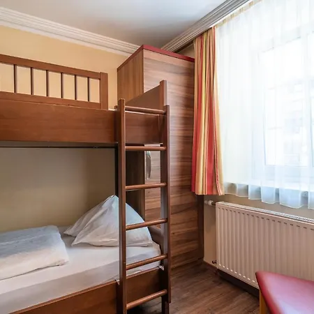 Alte Post Hotel 4*