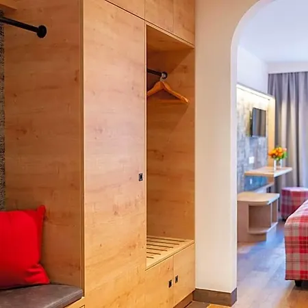Alte Post Otel 4*